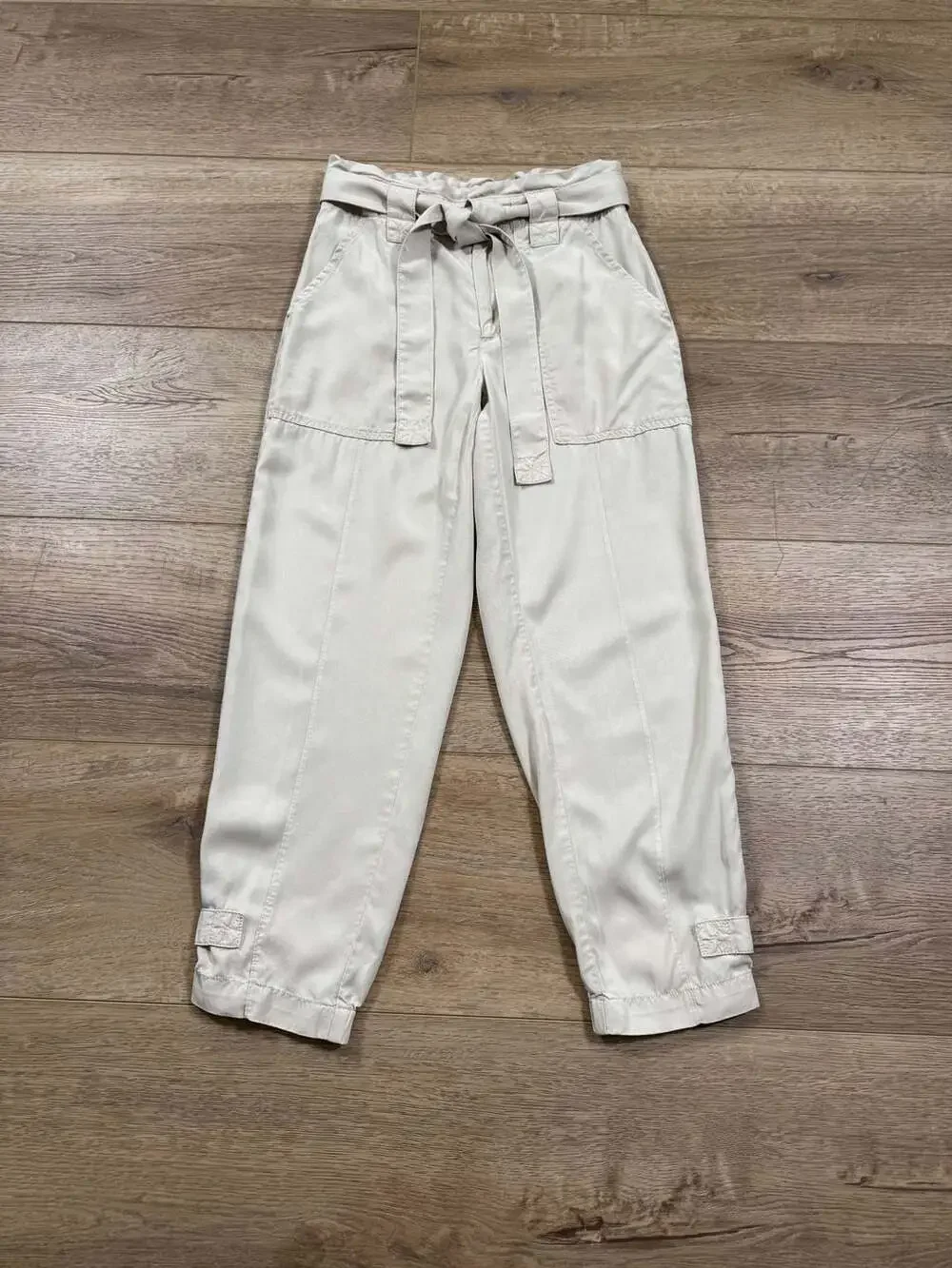 Banana Republic High Rise Paperbag Utility Pants Cream Lyocell Cropped Size 2